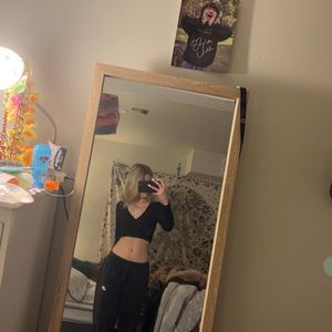 Meet your Posher, Ava